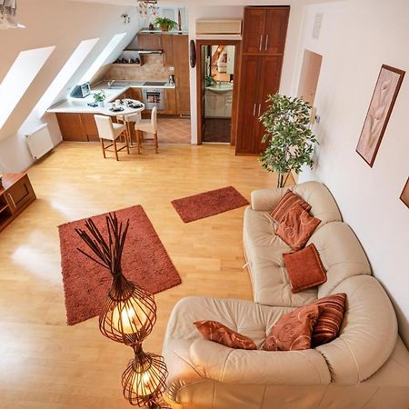 Beautiful Apartment With Ac Budapest Ngoại thất bức ảnh